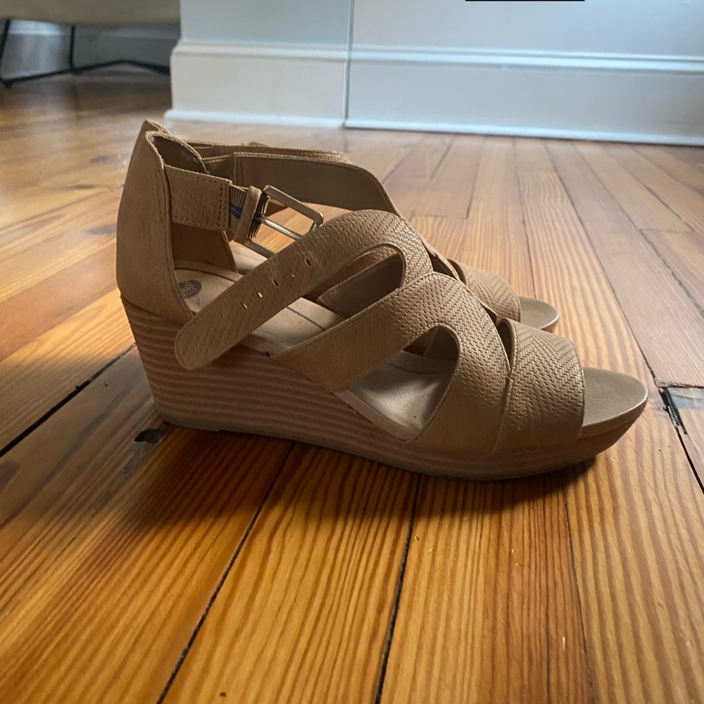 Tan heels